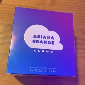 ARIANA GRANDE CLOUD SEALED BOX
